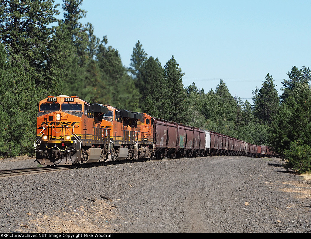 BNSF 6992